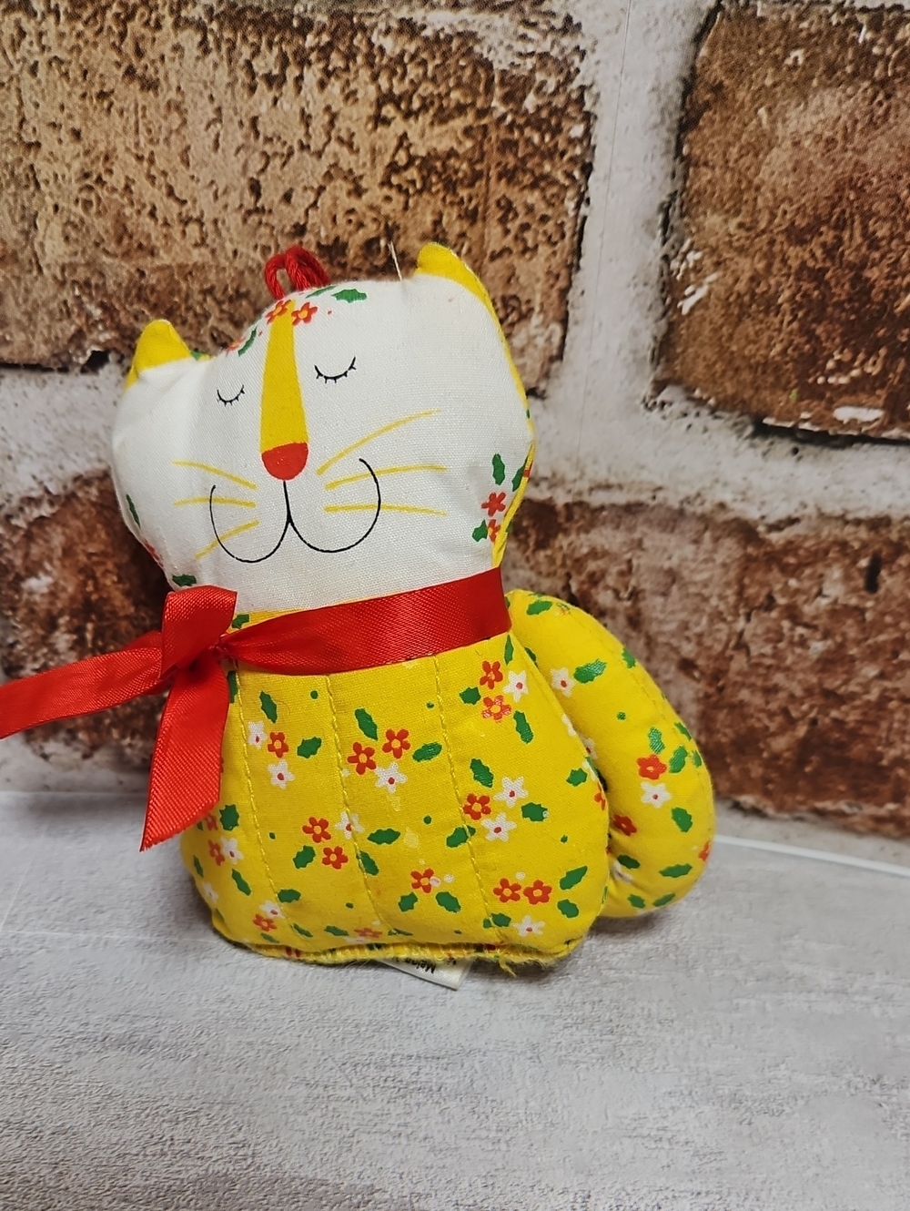Vintage 1981 Hallmark Calico Kitty Cat Cloth Christmas Ornament QX4035 Boho
